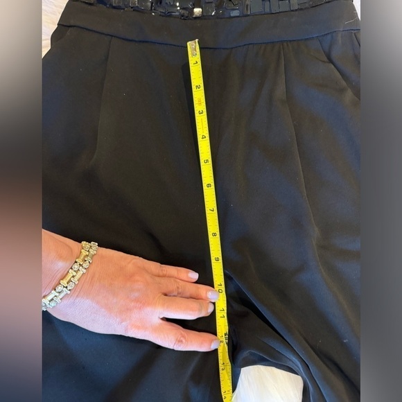 Alice + Olivia
Jeri black Sequin Embellished strapless Jumpsuit size 4 - Picture 9 of 16